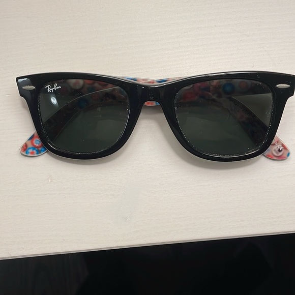Ray ban sunglasses - Picture 3 of 5